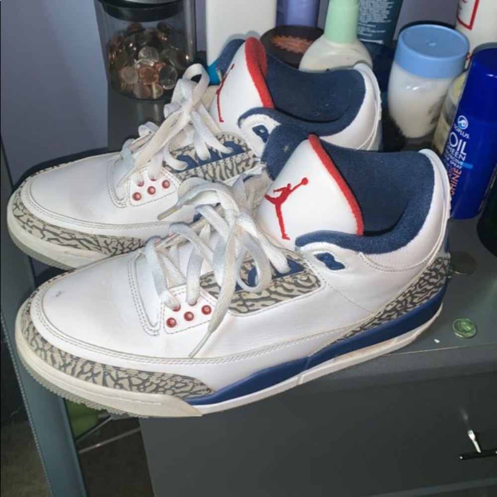 True blue Jordan 3’s